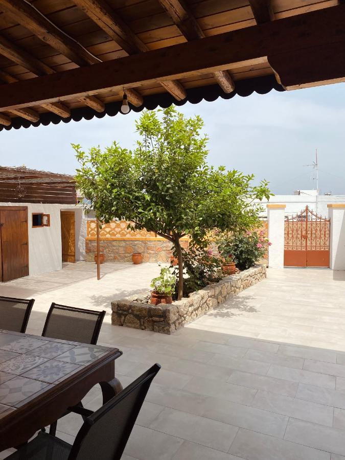 Archangelos Family House Luaran gambar